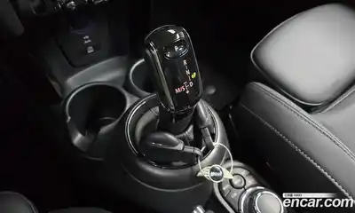 Mini Cooper 2023 1.5 гидро в Москве № 1013776, миниатюра 9