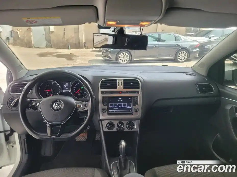 Volkswagen Polo 2015 1.4 гидро в Москве № 1014758, фото 7