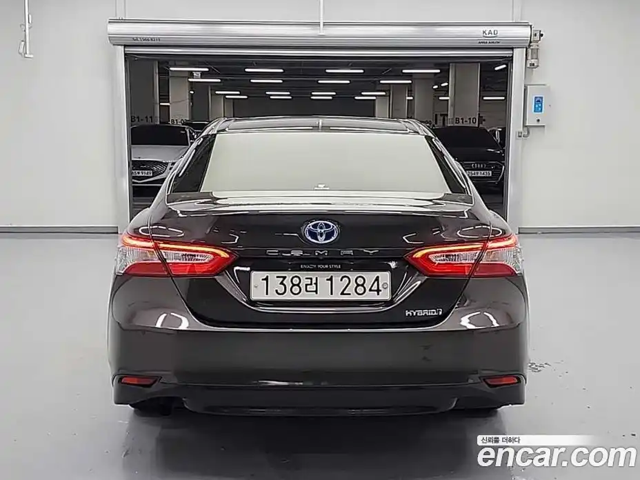 Toyota Camry 2021 2.5 гидро в Москве № 1015283, фото 3