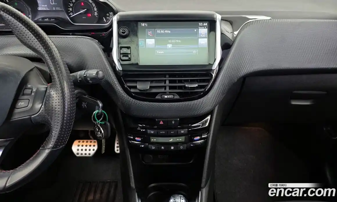 Peugeot 208 2016 1.6 гидро в Москве № 1015822, фото 14