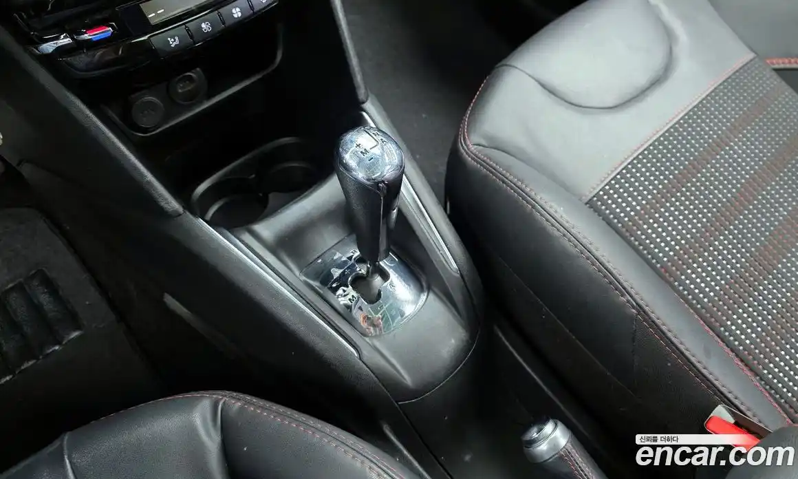 Peugeot 208 2016 1.6 гидро в Москве № 1015822, фото 9