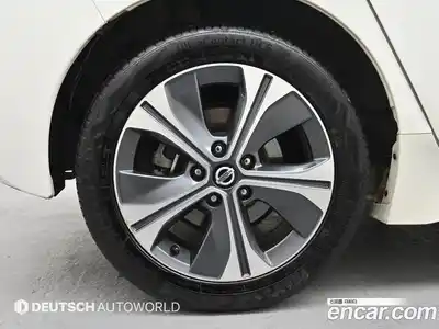 Nissan Leaf 2019 0.1 гидро в Москве № 1015955, миниатюра 5