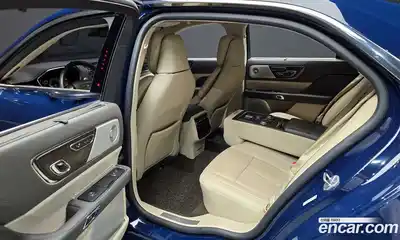 Lincoln Continental 2019 3.0 гидро в Москве № 1019980, миниатюра 11