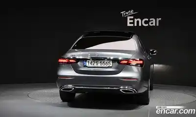 Mercedes-Benz E-Class 2021 2.0 гидро в Москве № 141837, миниатюра 4