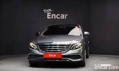 Mercedes-Benz E-Class 2019 2.0 гидро в Москве, миниатюра 3