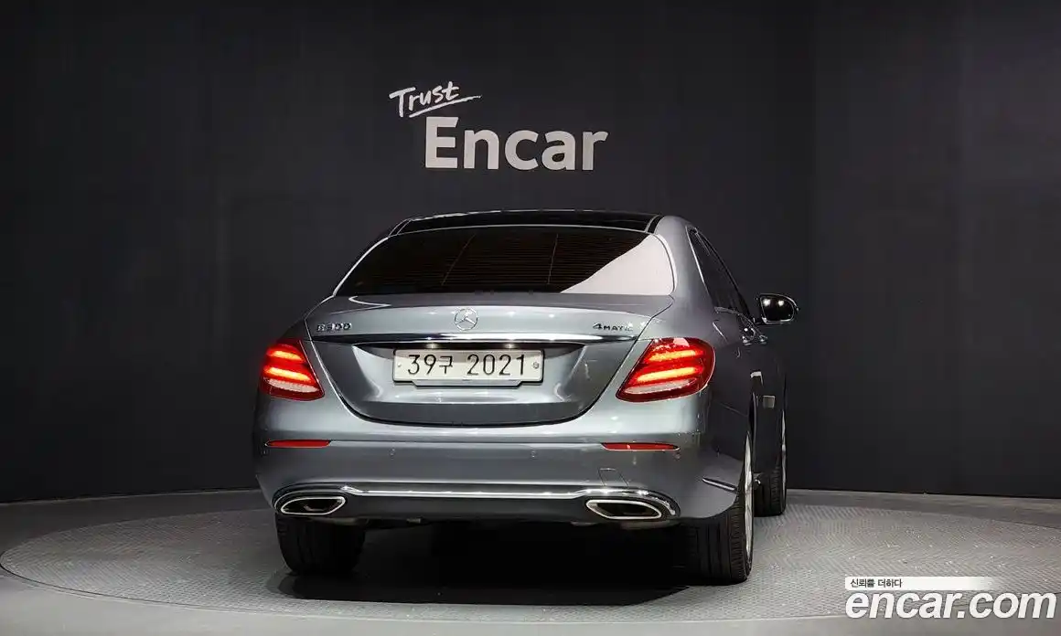 Mercedes-Benz E-Class 2019 2.0 гидро в Москве, фото 4