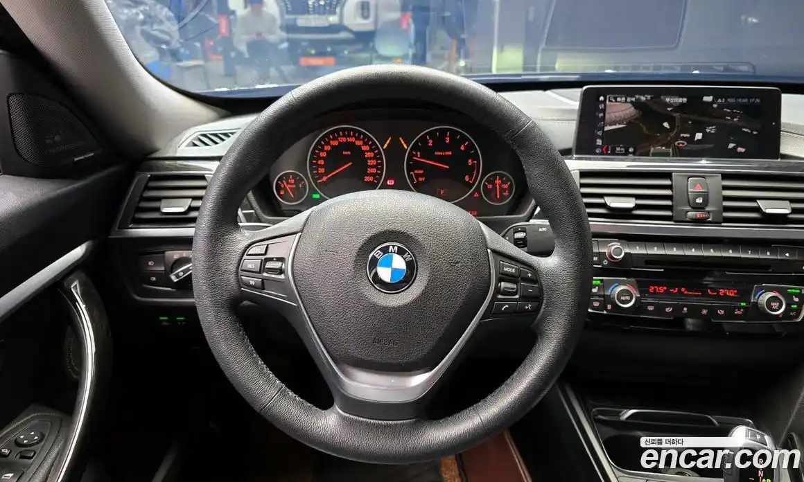 BMW 3-Series 2018 2.0 Автомат в Москве № 158416, фото 13