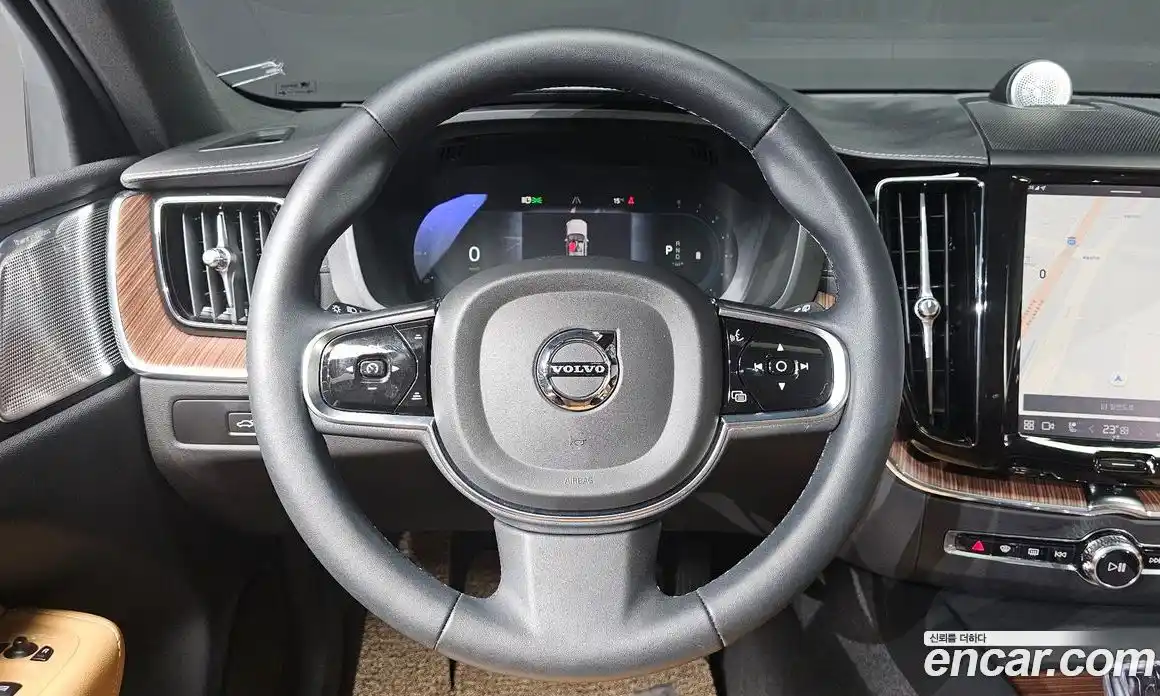 Volvo XC60 2024 2.0 гидро в Москве № 164173, фото 14