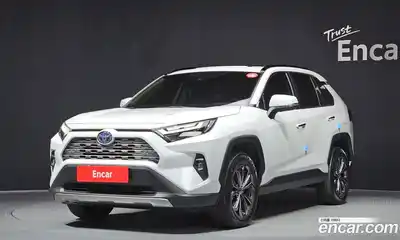 Toyota RAV4, 2024