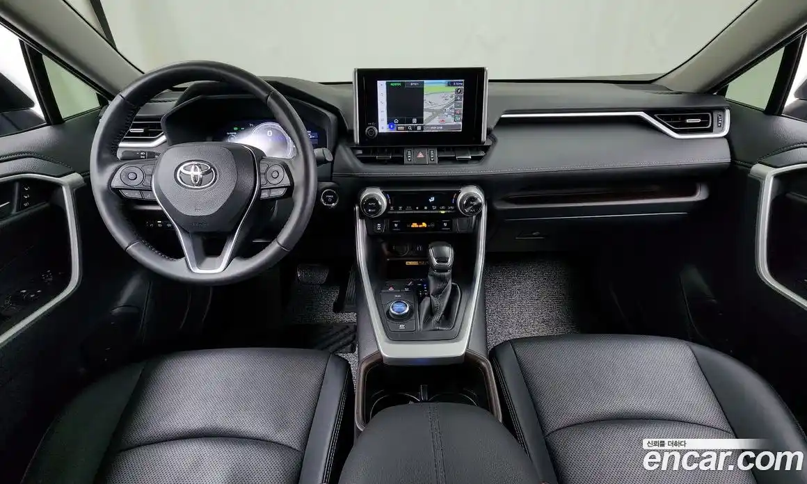 Toyota RAV4 2024 2.5 гидро в Москве № 170173, фото 7