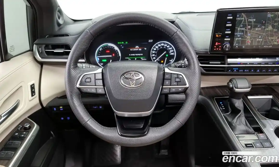 Toyota Sienna 2023 2.5 гидро в Москве № 170240, фото 14