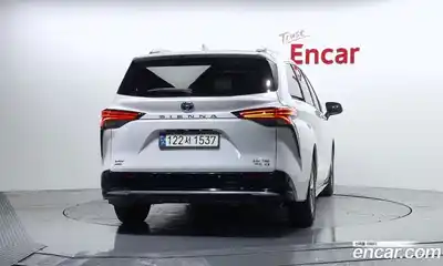 Toyota Sienna 2023 2.5 гидро в Москве № 170240, миниатюра 4