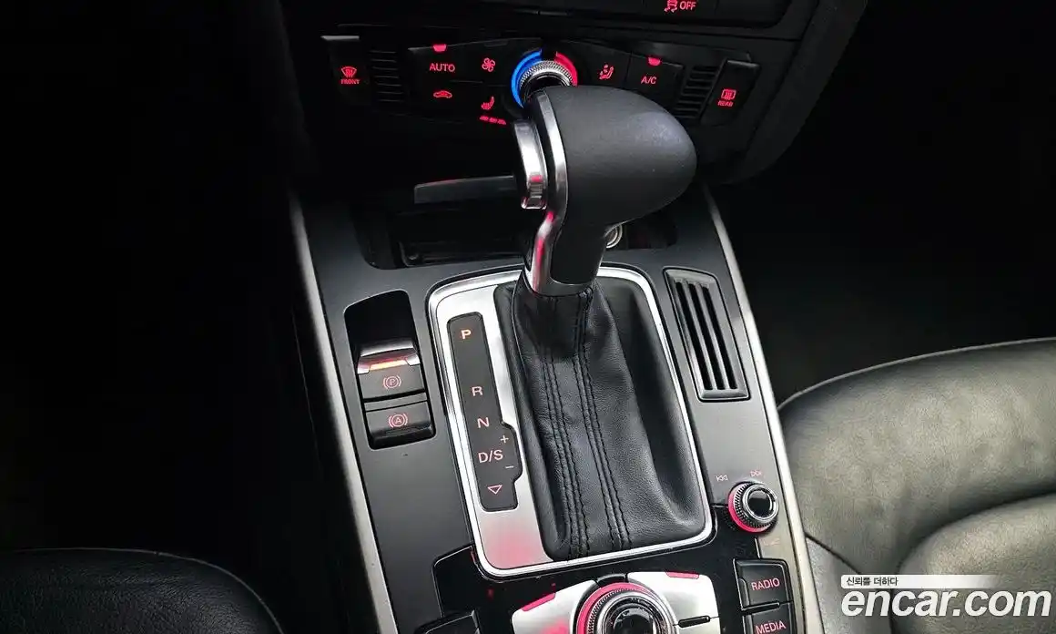 Audi A4 2014 2.0 гидро в Москве № 196699, фото 9