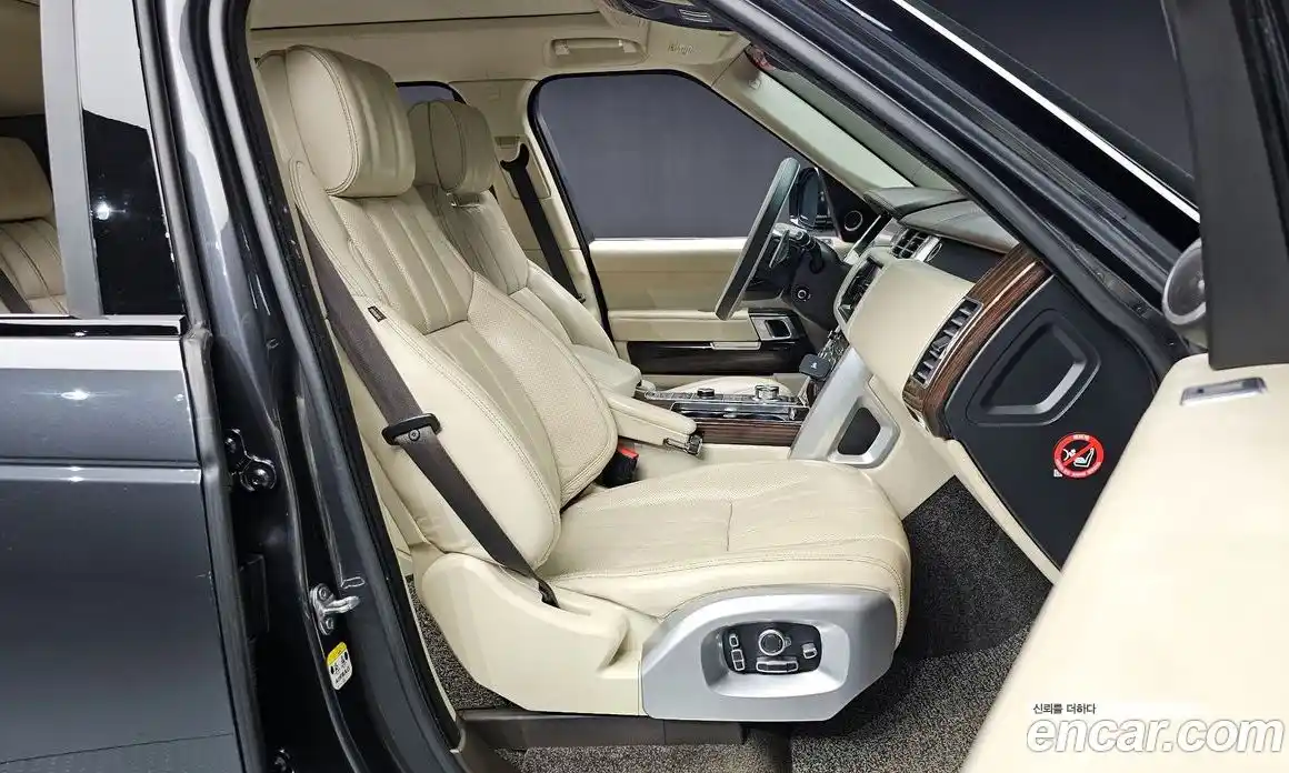 Land Rover Range-Rover 2017 4.4 гидро в Москве № 198133, фото 10