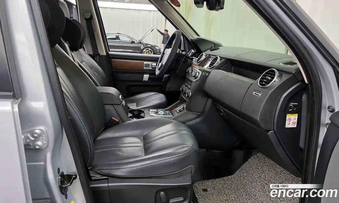 Land Rover Discovery 2016 3.0 гидро в Москве № 198283, фото 11