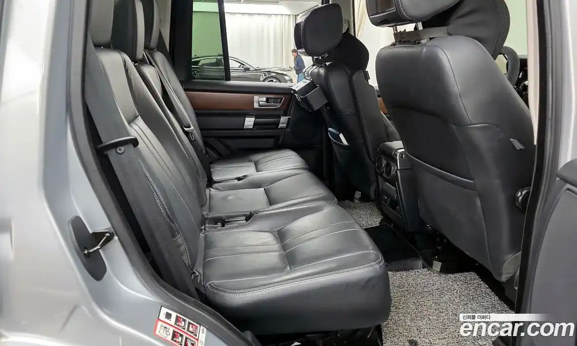 Land Rover Discovery 2016 3.0 гидро в Москве № 198283, фото 12