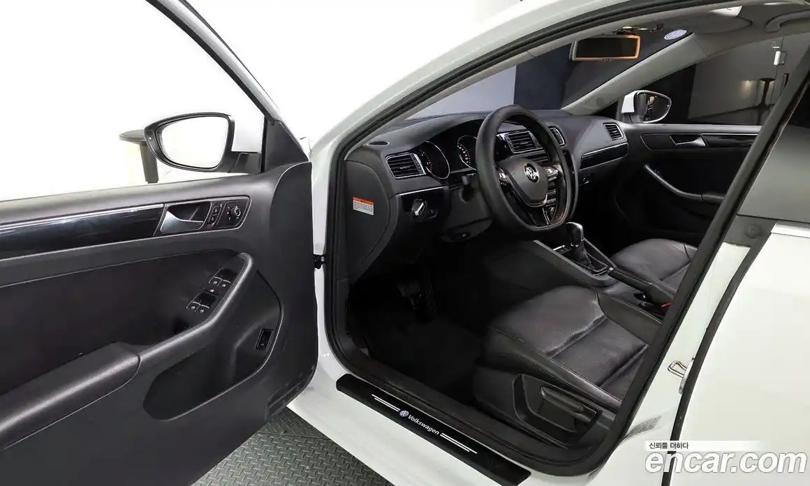 Volkswagen Jetta 2015 2.0 гидро в Москве № 199136, фото 10
