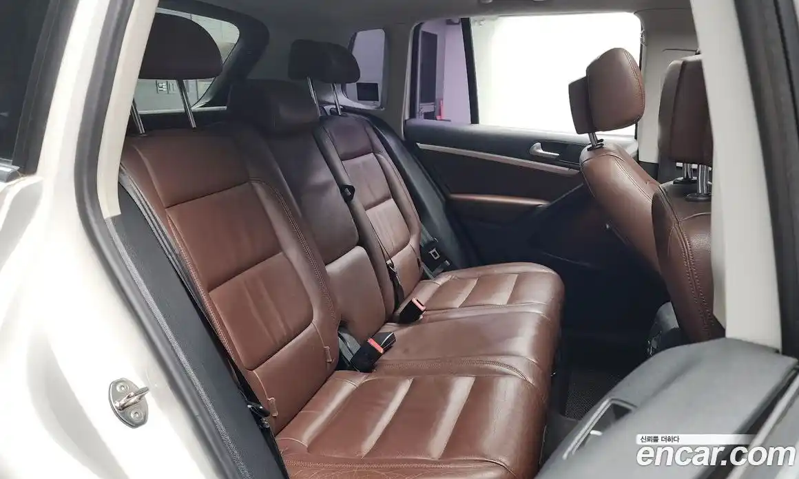 Volkswagen Tiguan 2011 2.0 гидро в Москве № 199166, фото 12