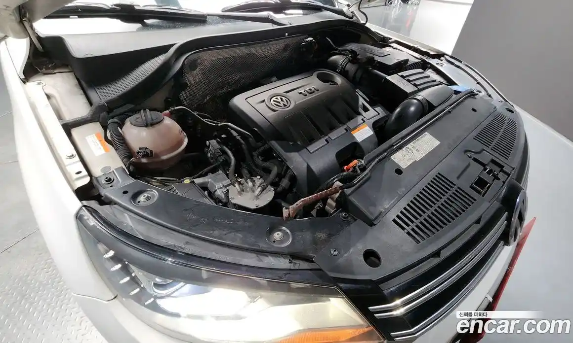 Volkswagen Tiguan 2011 2.0 гидро в Москве № 199166, фото 6