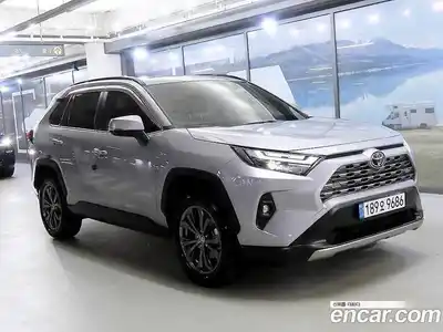 Toyota RAV4, 2025