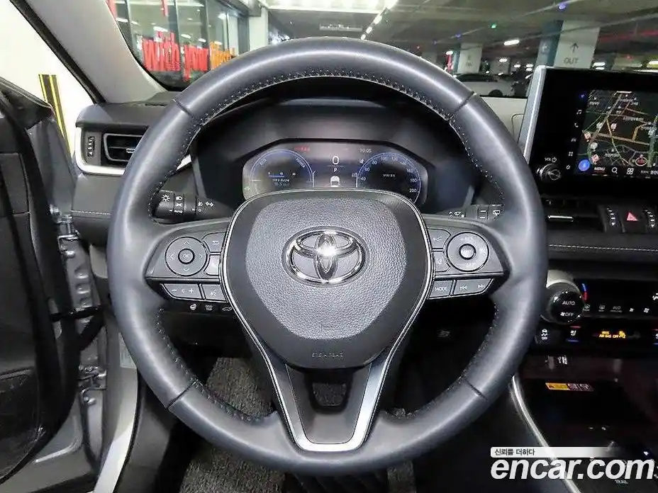 Toyota RAV4 2025 2.5 гидро в Москве № 199525, фото 8
