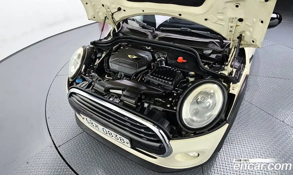 Mini Cooper 2015 1.5 гидро в Москве № 214383, фото 6
