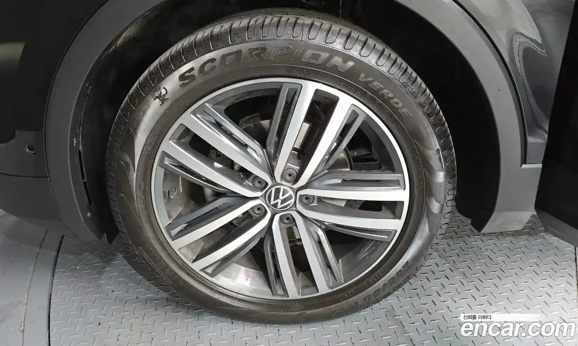 Volkswagen Tiguan 2024 2.0 гидро в Москве № 214987, фото 5