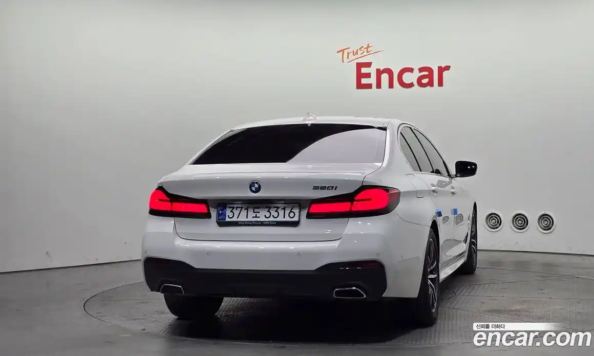 BMW 5-Series 2023 2.0 гидро в Москве № 228553, фото 4