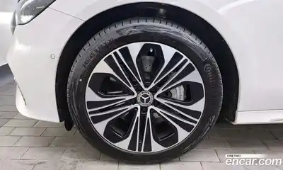Mercedes-Benz E-Class 2025 2.0 гидро в Москве № 229445, миниатюра 5