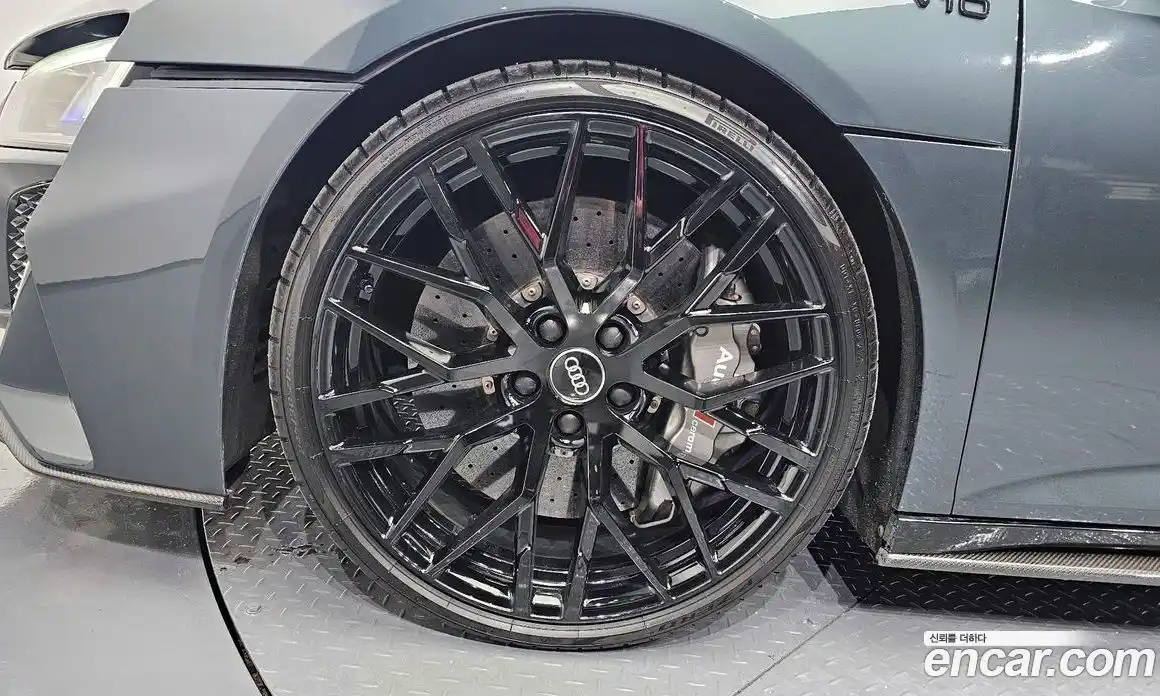Audi R8 2017 5.2 гидро в Москве № 230041, фото 5