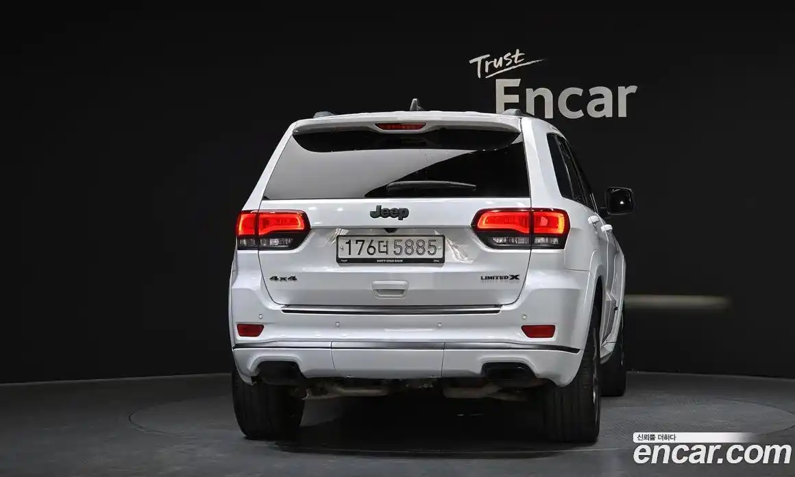 Jeep Cherokee 2020 3.6 гидро в Москве № 232366, фото 4