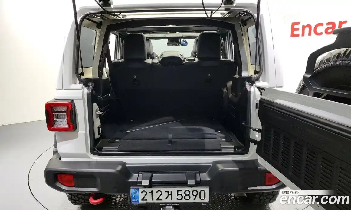 Jeep Wrangler 2020 2.0 гидро в Москве № 232371, фото 20