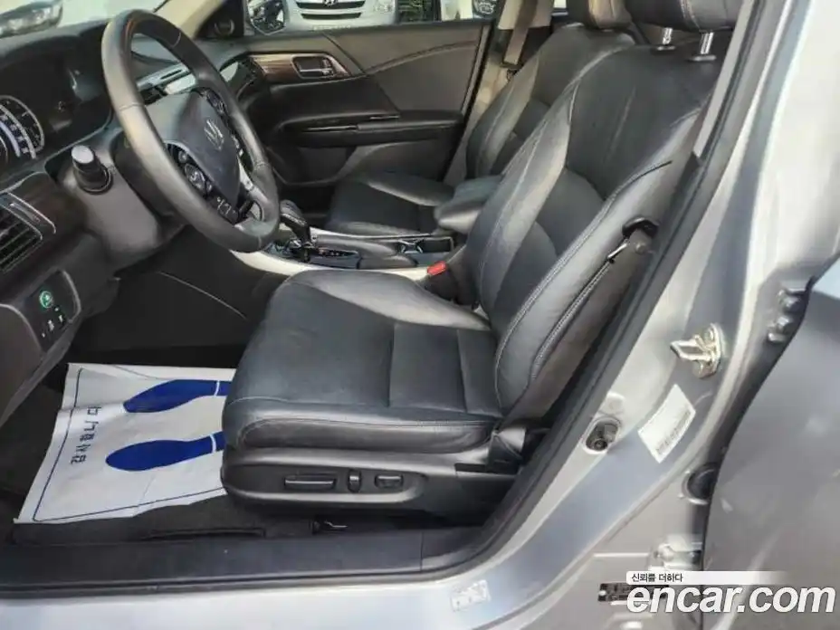 Honda Accord 2017 2.4 гидро в Москве № 232962, фото 7