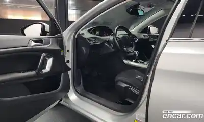 Peugeot 308 2014 2.0 гидро в Москве № 235632, миниатюра 10