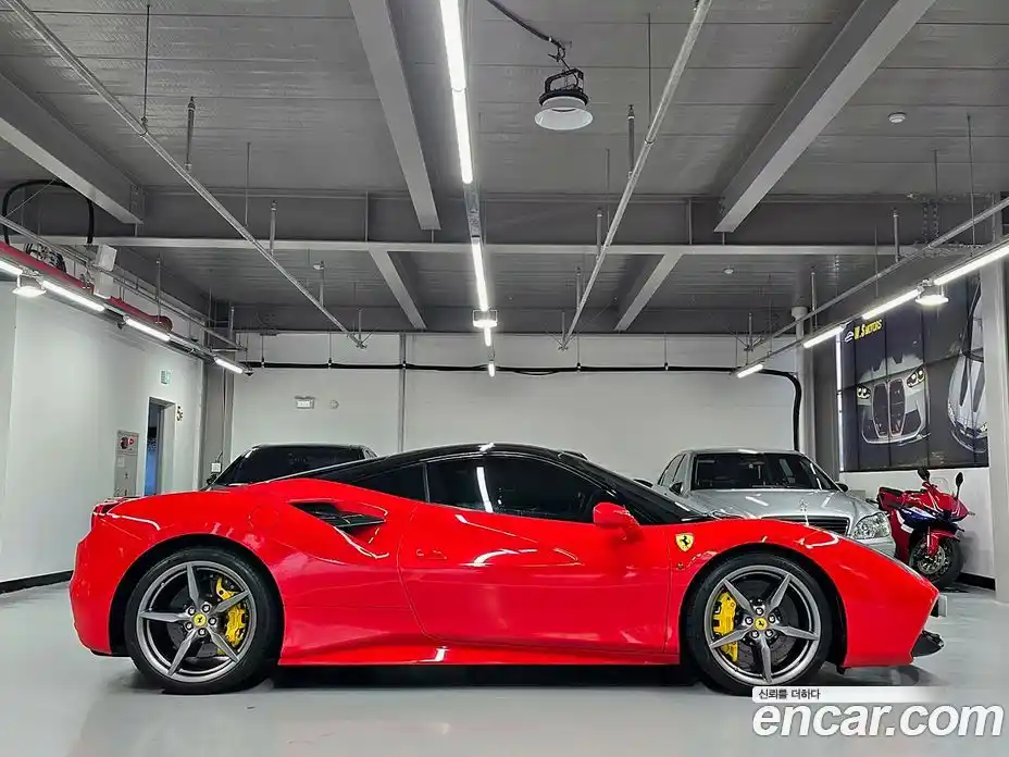 Ferrari 488 2017 3.9 гидро в Москве № 238022, фото 3