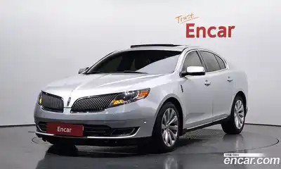 Lincoln MKS, 2014
