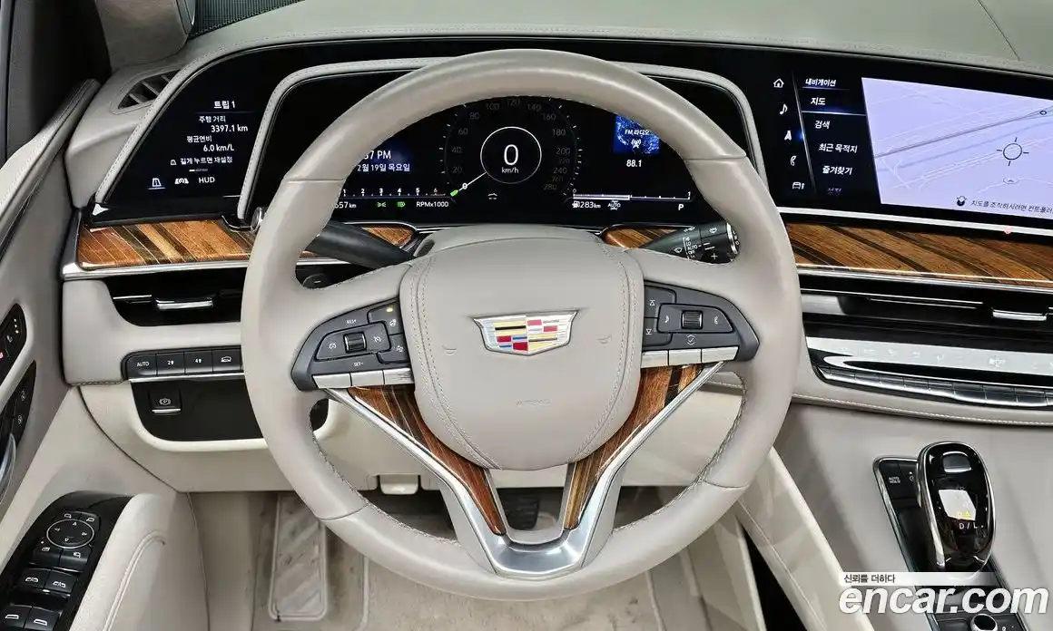 Cadillac Escalade 2023 6.2 гидро в Москве № 256373, фото 15