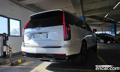 Cadillac Escalade 2023 6.2 гидро в Москве № 256373, миниатюра 4