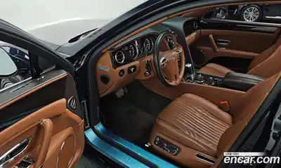 Bentley Flying Spur 2018 4.0 гидро в Москве № 256620, миниатюра 11