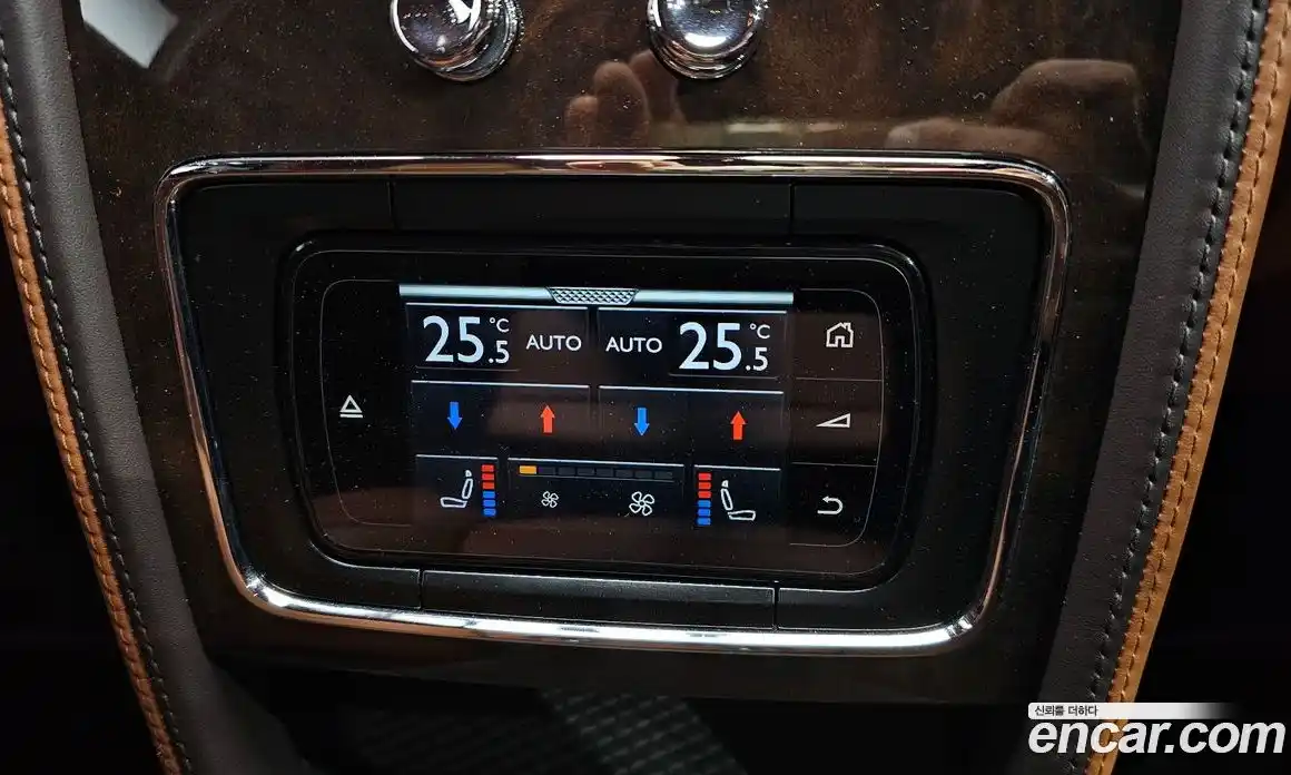 Bentley Flying Spur 2018 4.0 гидро в Москве № 256620, фото 19