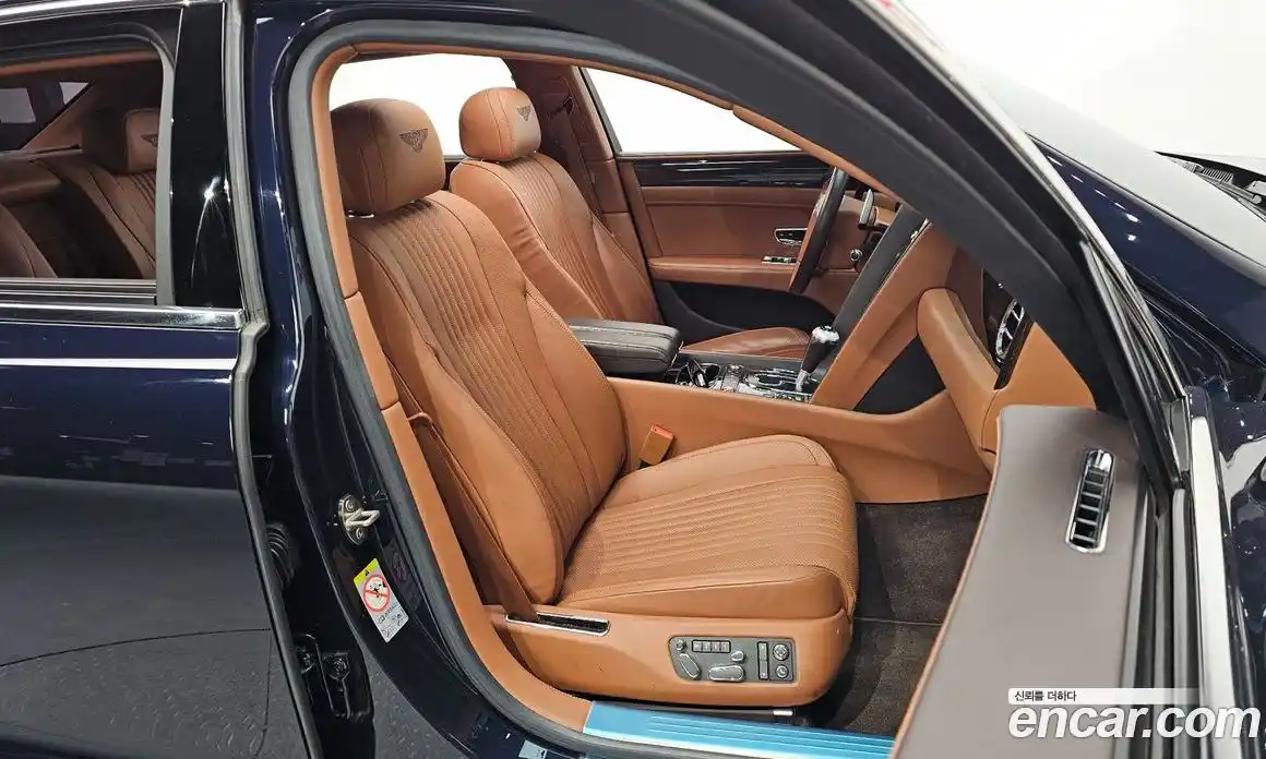 Bentley Flying Spur 2018 4.0 гидро в Москве № 256620, фото 10