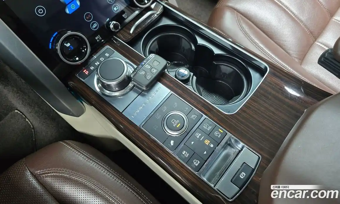 Land Rover Range-Rover 2016 4.4 гидро в Москве № 271582, фото 9