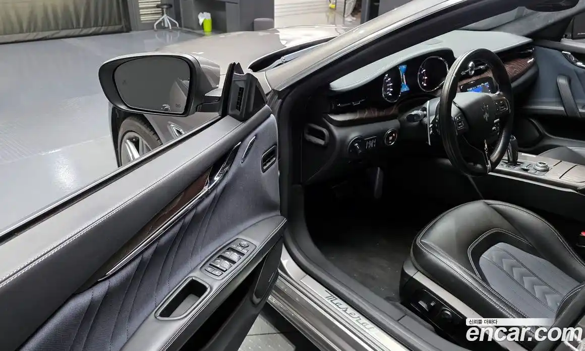 Maserati Quattroporte 2019 3.0 гидро в Москве № 282809, фото 11