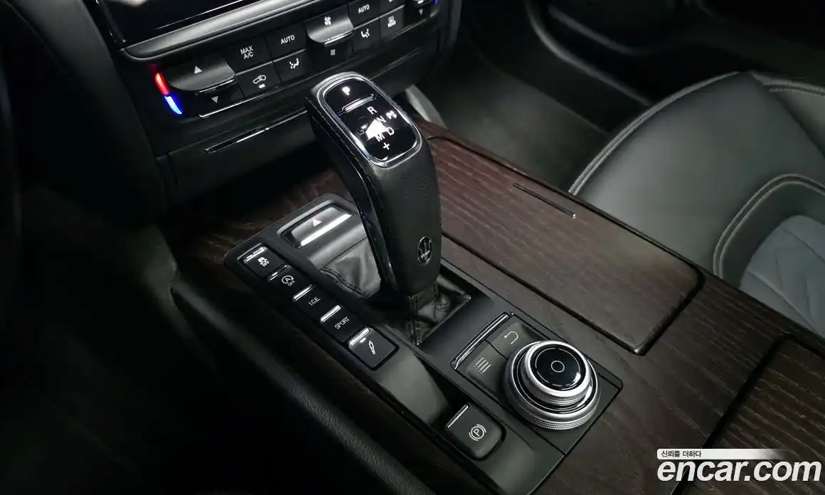 Maserati Quattroporte 2019 3.0 гидро в Москве № 282809, фото 9