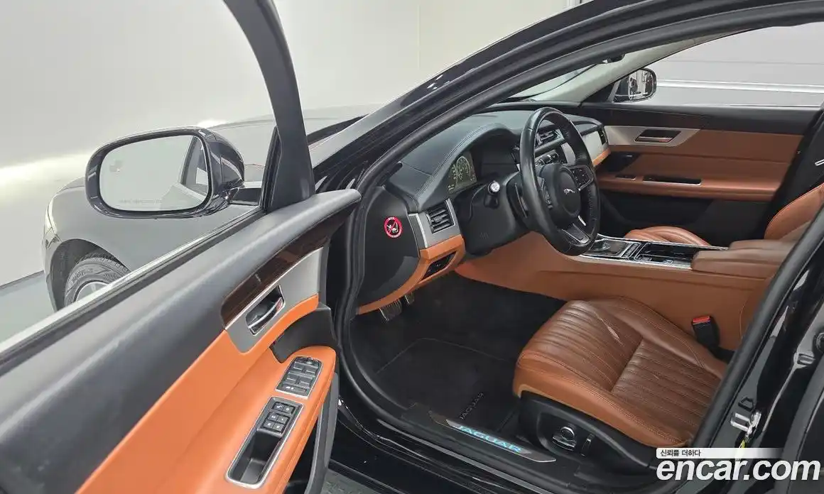 Jaguar XF 2019 2.0 гидро в Москве № 283656, фото 11