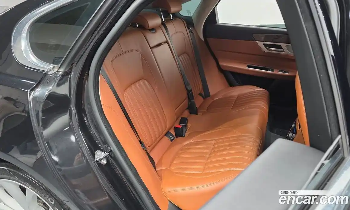 Jaguar XF 2019 2.0 гидро в Москве № 283656, фото 12