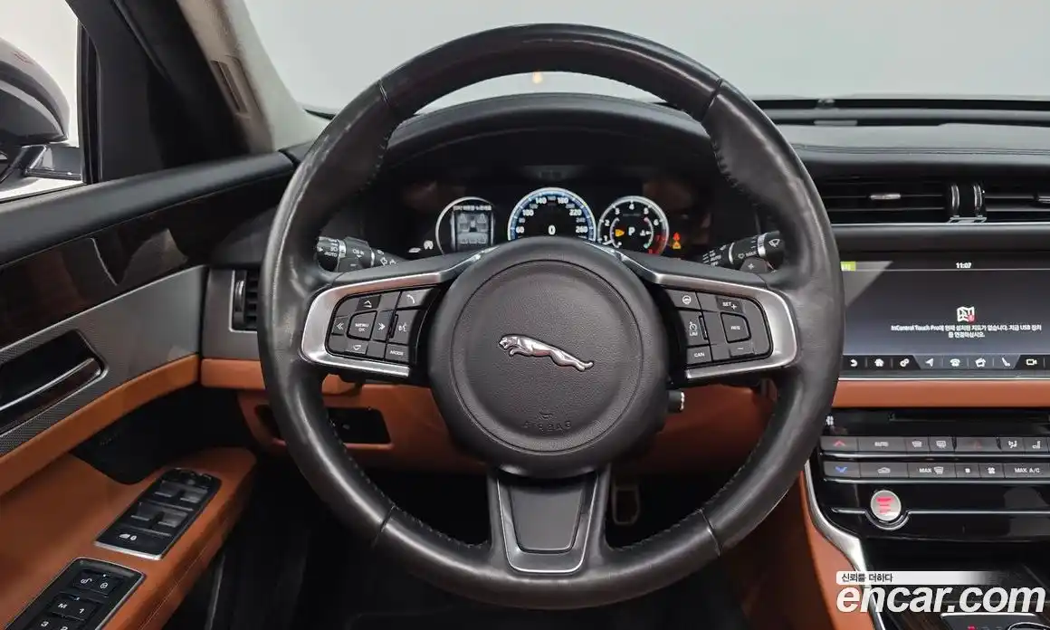 Jaguar XF 2019 2.0 гидро в Москве № 283656, фото 13