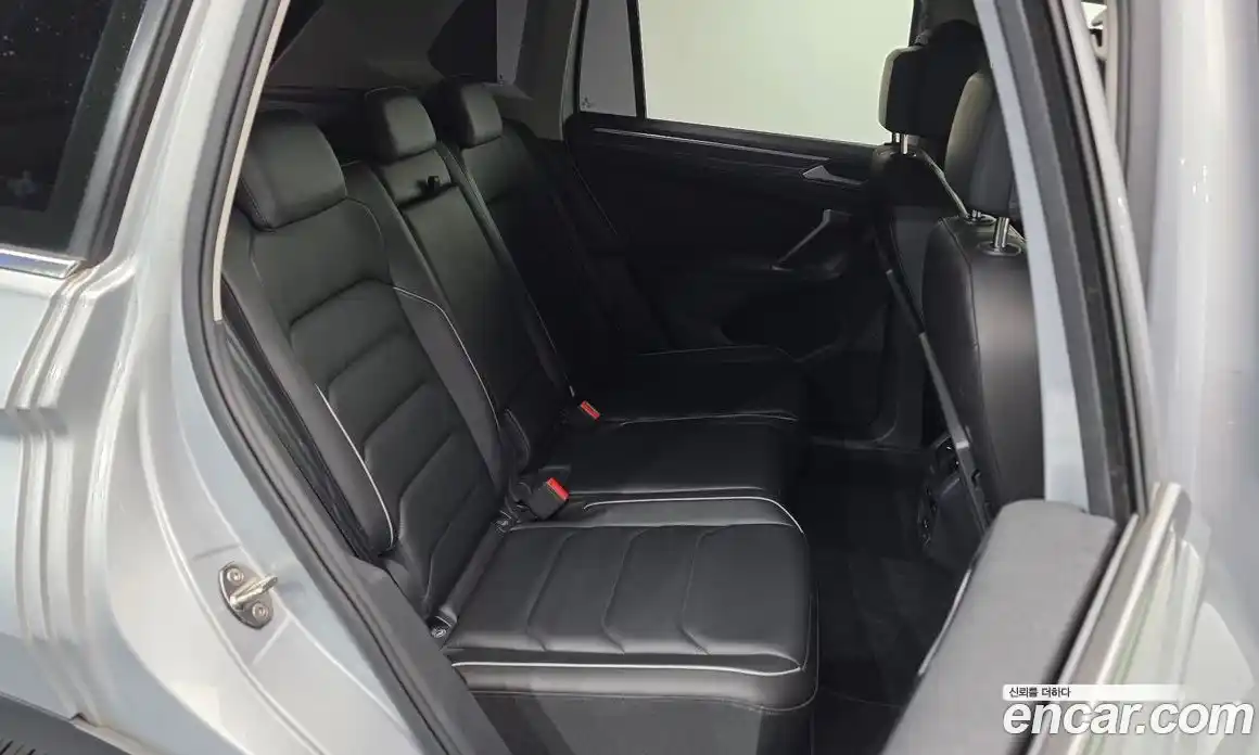 Volkswagen Tiguan 2018 2.0 гидро в Москве № 301110, фото 12