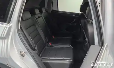 Volkswagen Tiguan 2018 2.0 гидро в Москве № 301110, миниатюра 12