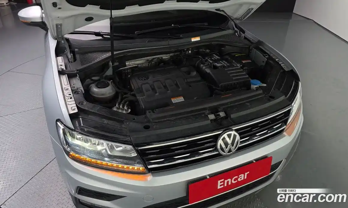 Volkswagen Tiguan 2018 2.0 гидро в Москве № 301110, фото 6